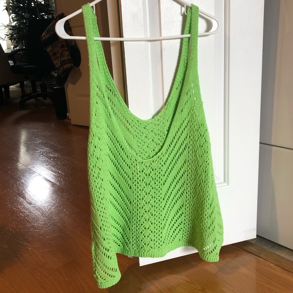 Abercrombie & Fitch Green Tank 🍀 - Picture 2 of 2